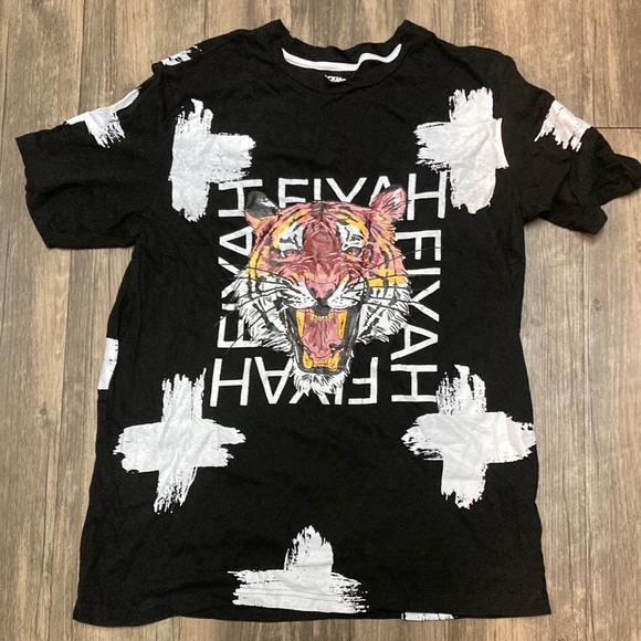 Graphic Tee - Picture 1 of 4